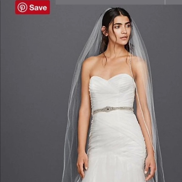 Davids Bridal corset back wedding gown - Picture 2 of 11